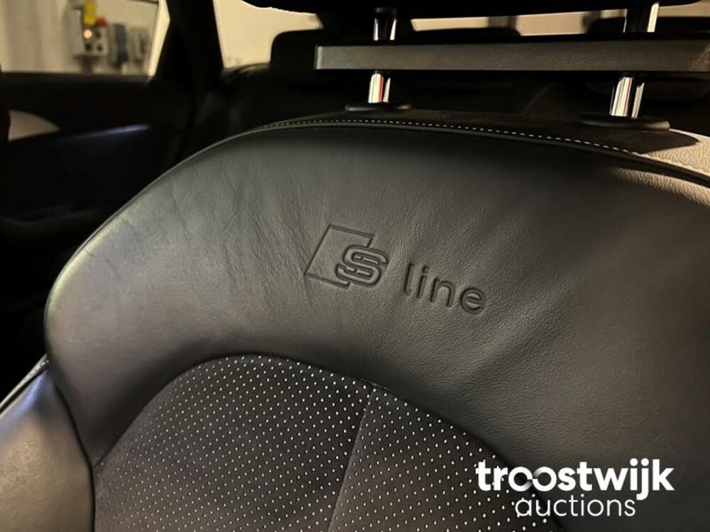 Audi A6 Avant S-Line TDI Ultra Sport Edition Auto