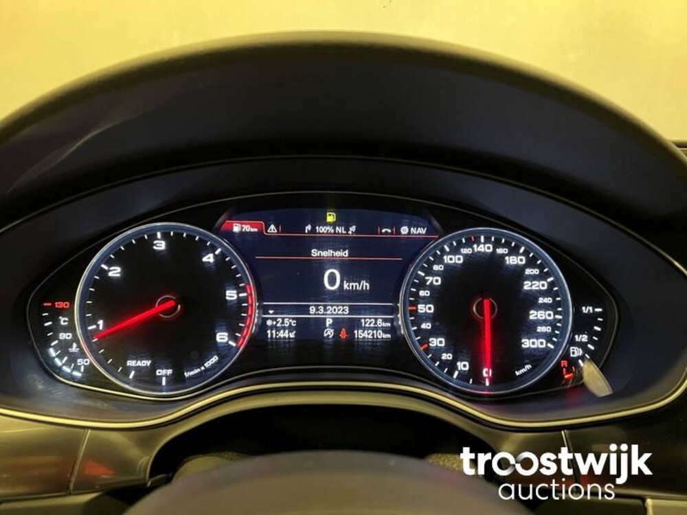 Audi A6 Avant S-Line TDI Ultra Sport Edition Auto