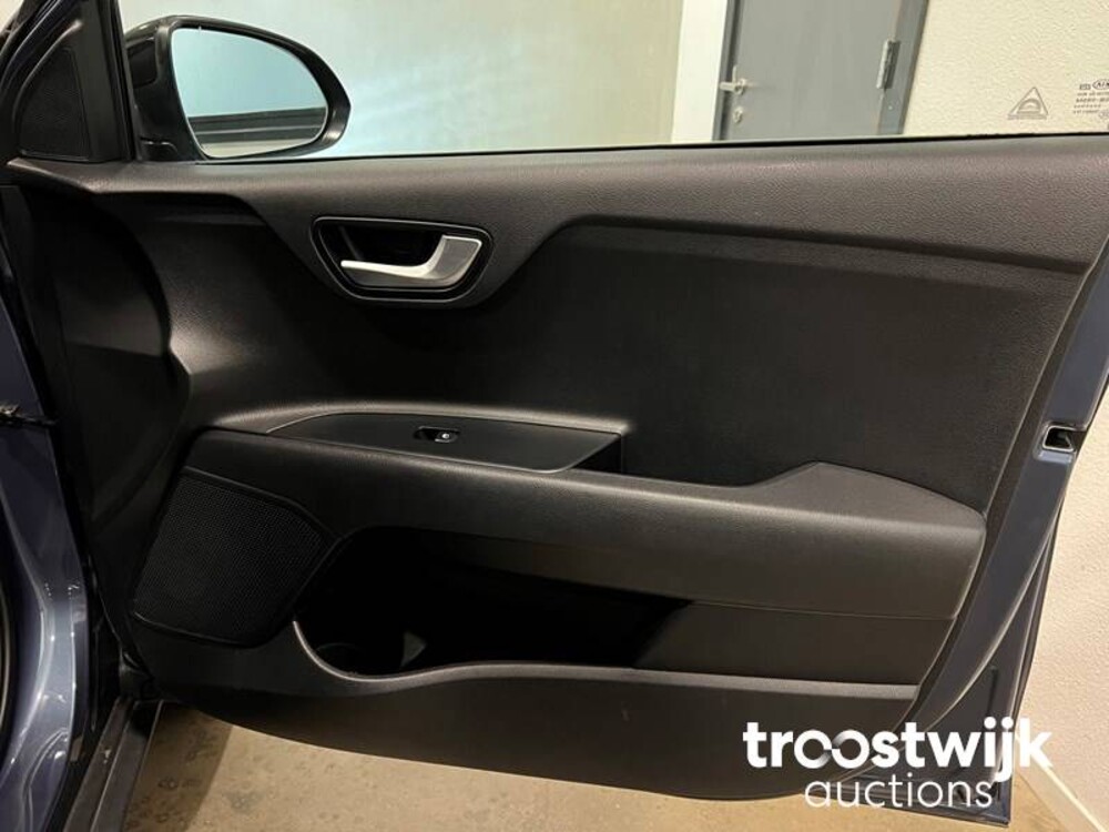 Kia Stonic 1.0 T-GDi DynamicLine Auto