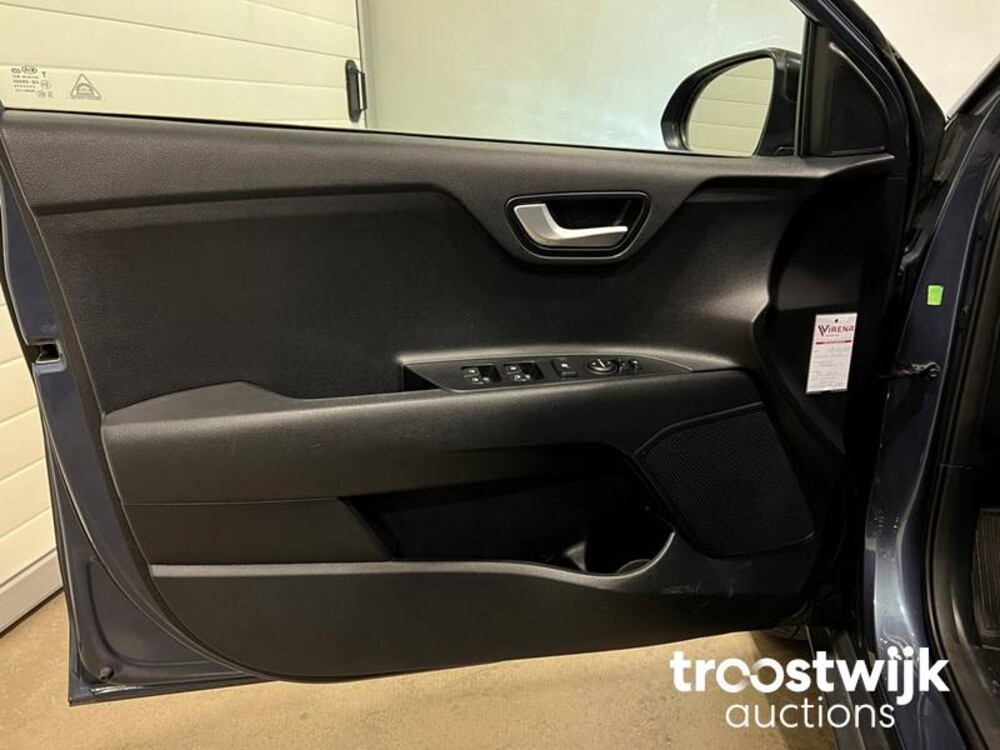 Kia Stonic 1.0 T-GDi DynamicLine Auto