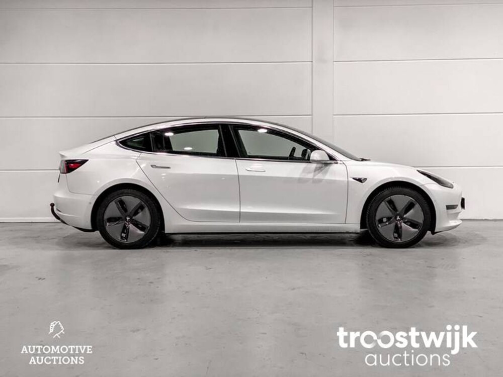 Tesla Model 3 Standard RWD Plus Auto