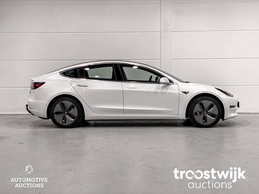 Tesla Model 3 Standard RWD Plus Car