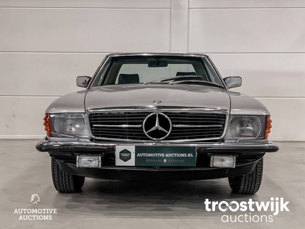Mercedes-Benz 500SL W107-046 Auto