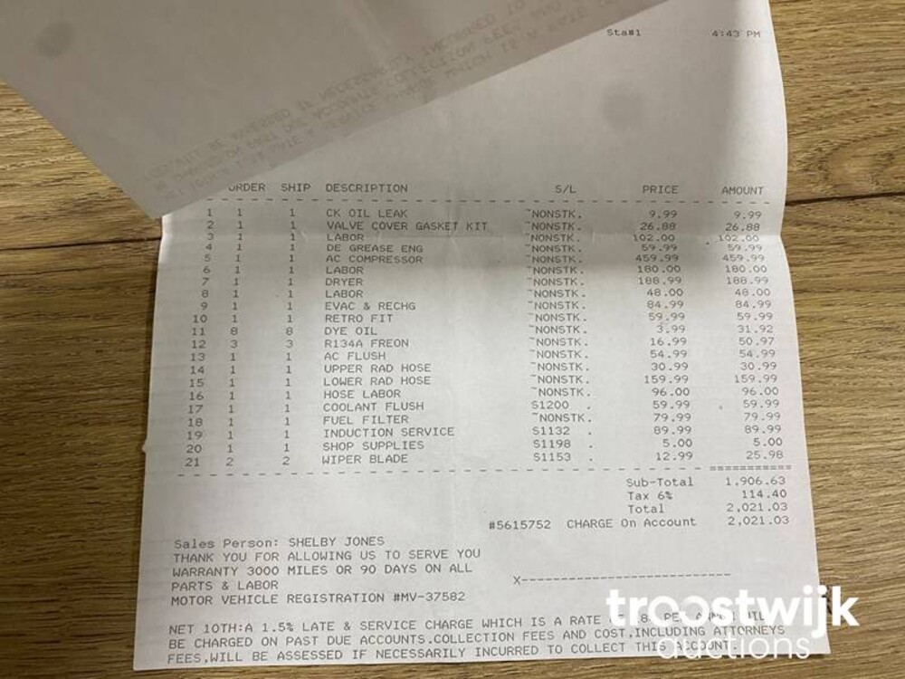 Mercedes-Benz 500SL W107-046 Auto