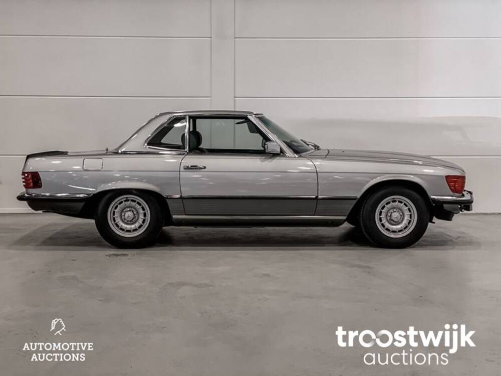 Mercedes-Benz 500SL W107-046 Auto