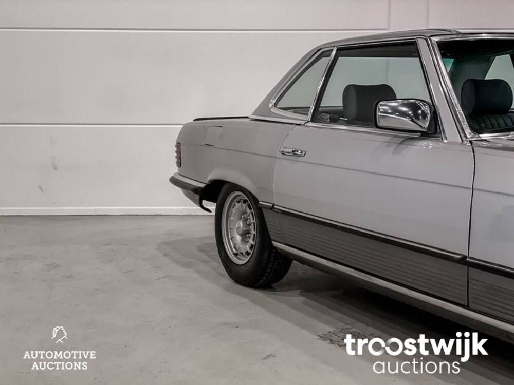 Mercedes-Benz 500SL W107-046 Auto