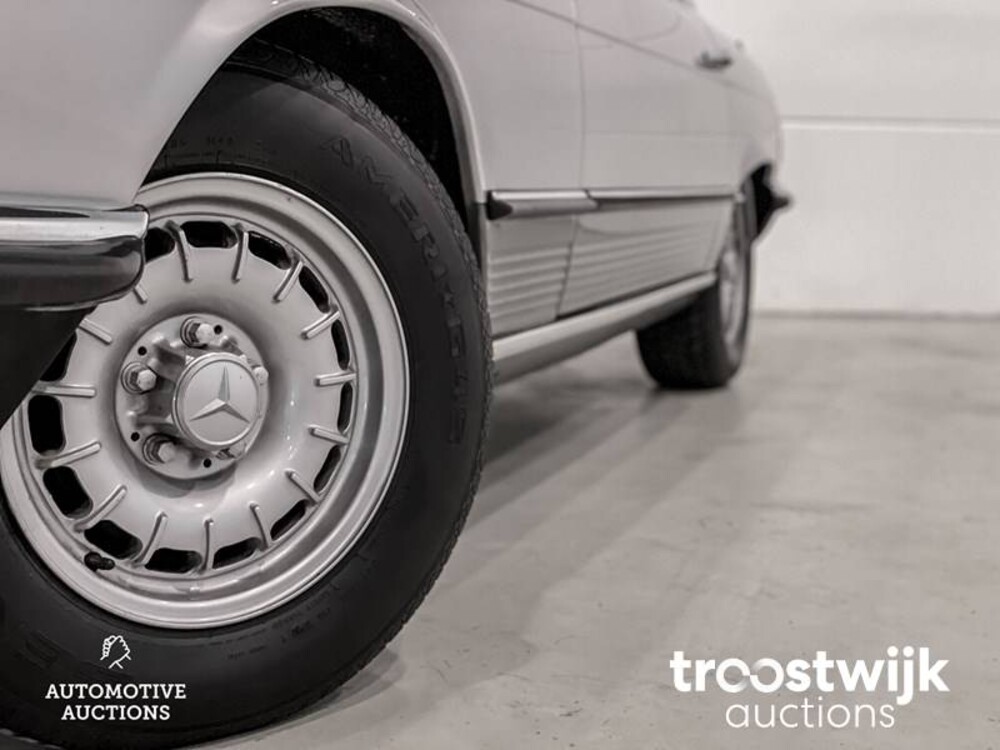 Mercedes-Benz 500SL W107-046 Auto