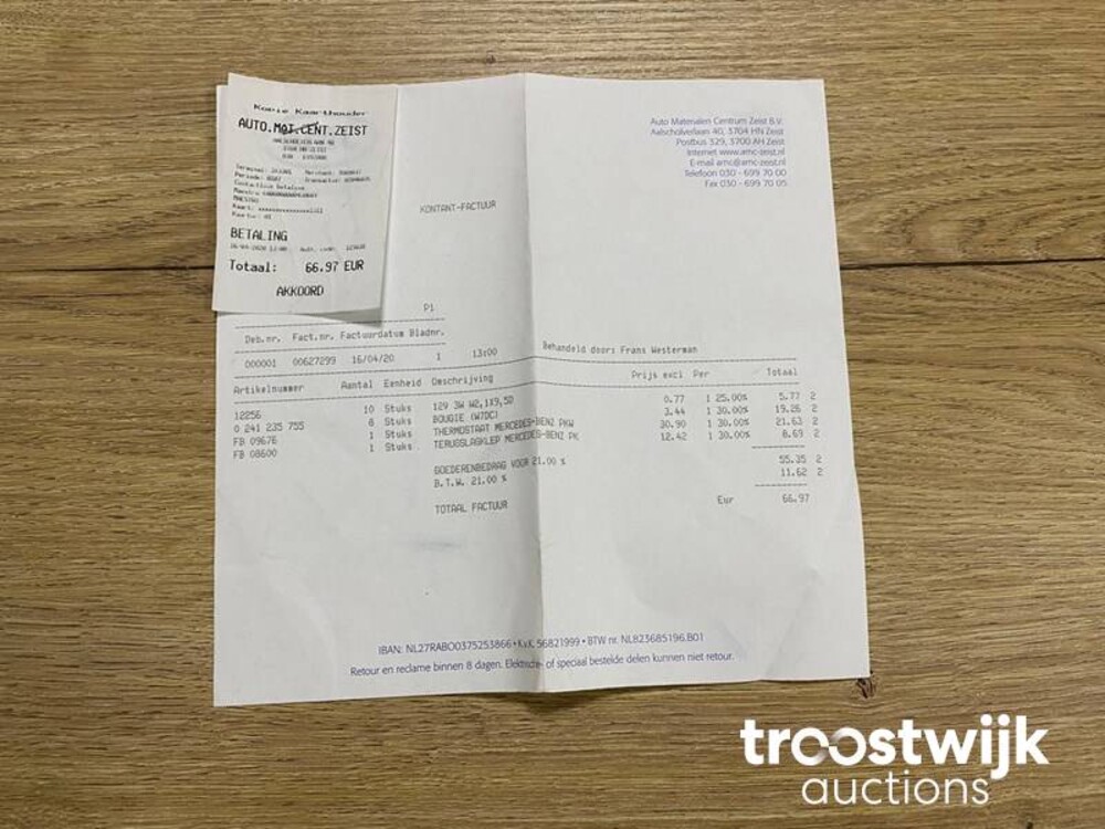 Mercedes-Benz 500SL W107-046 Auto