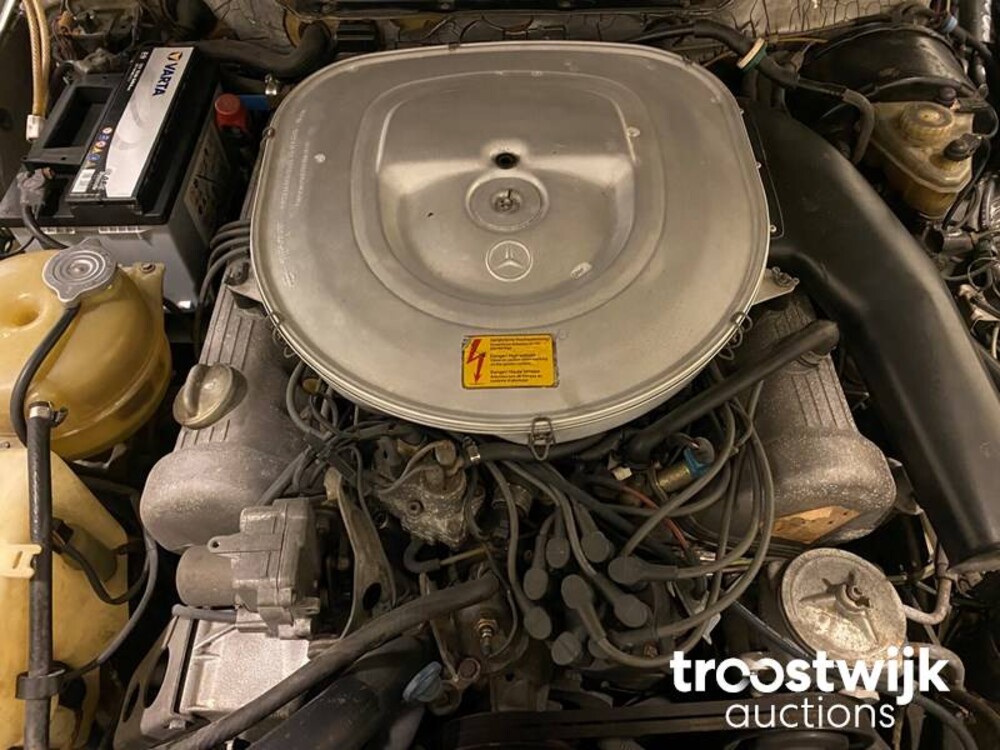 Mercedes-Benz 500SL W107-046 Auto