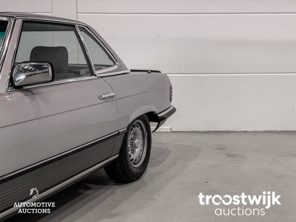 Mercedes-Benz 500SL W107-046 Auto
