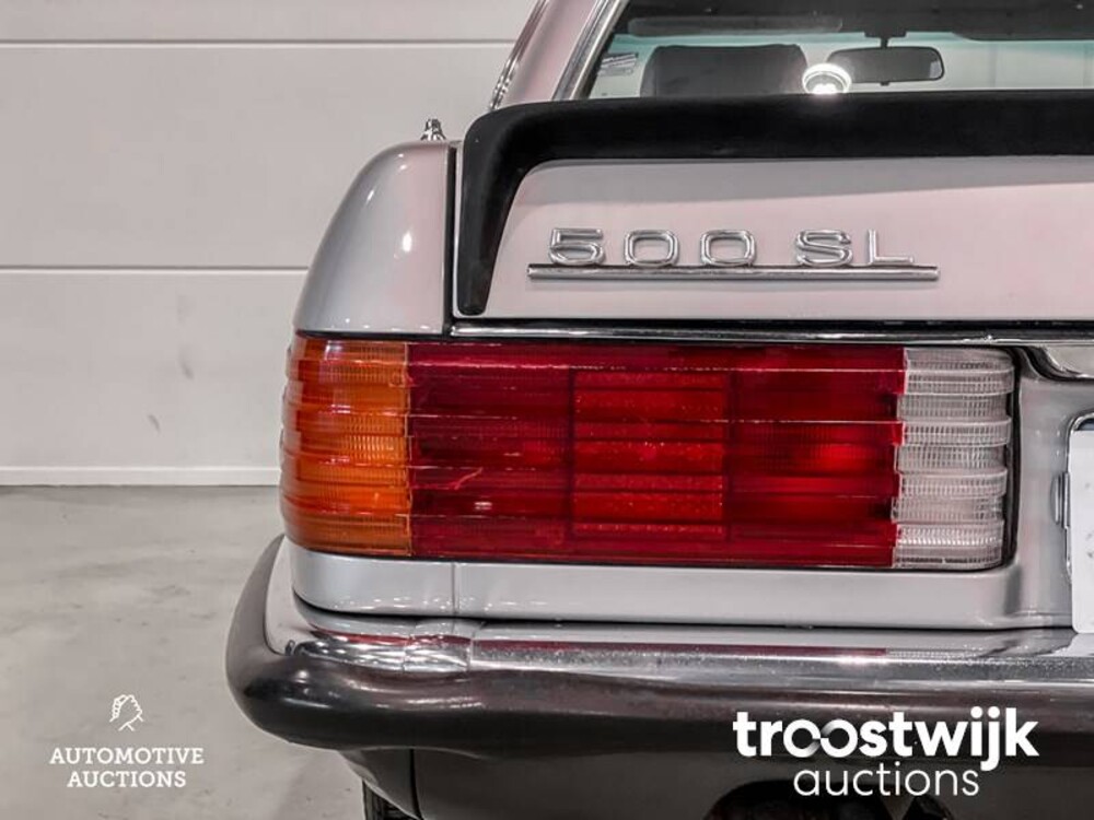 Mercedes-Benz 500SL W107-046 Auto