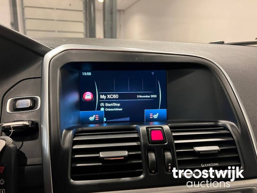 Volvo XC60 D3 R-Design 2.0 Auto