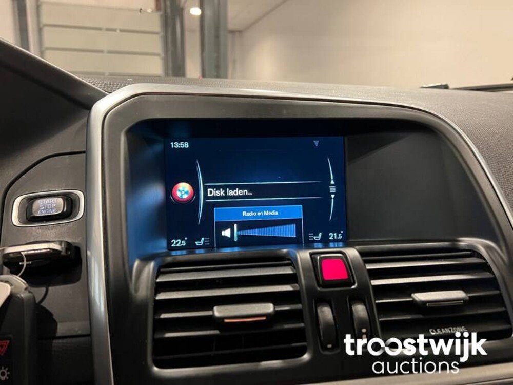 Volvo XC60 D3 R-Design 2.0 Auto