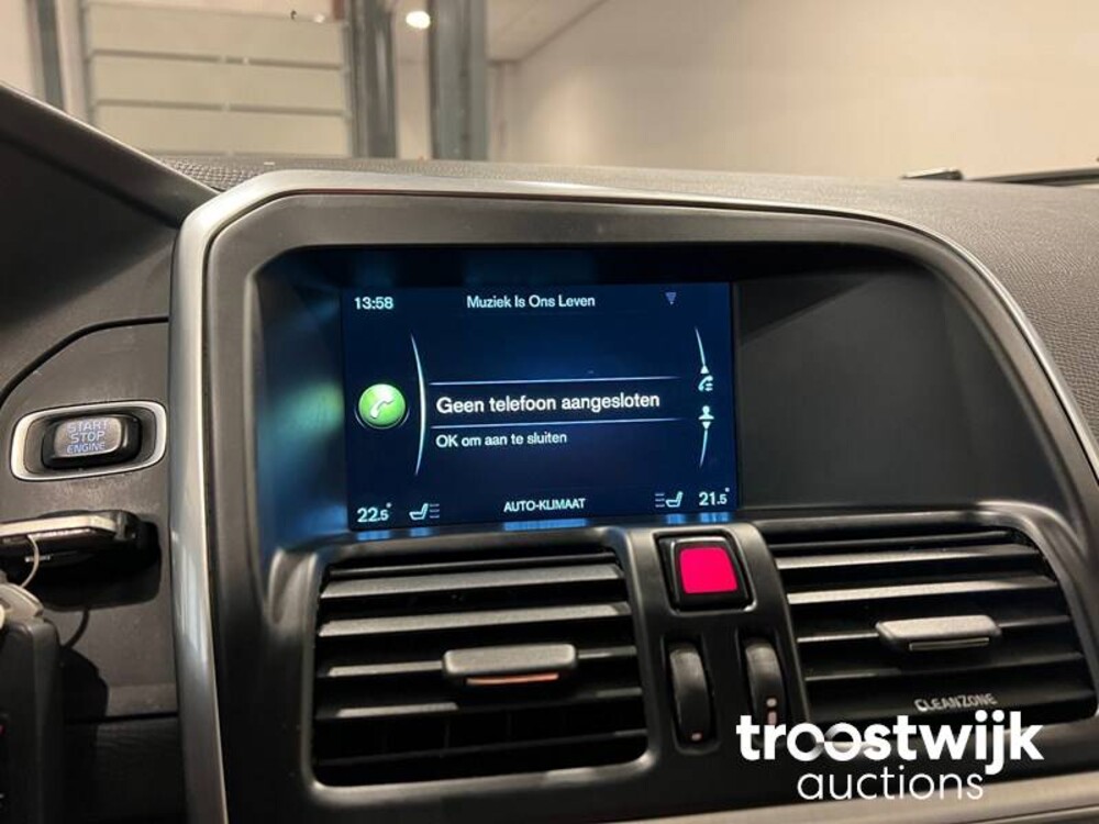 Volvo XC60 D3 R-Design 2.0 Auto