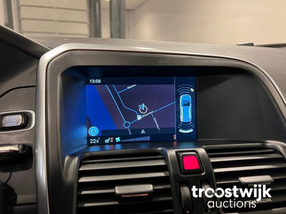 Volvo XC60 D3 R-Design 2.0 Auto