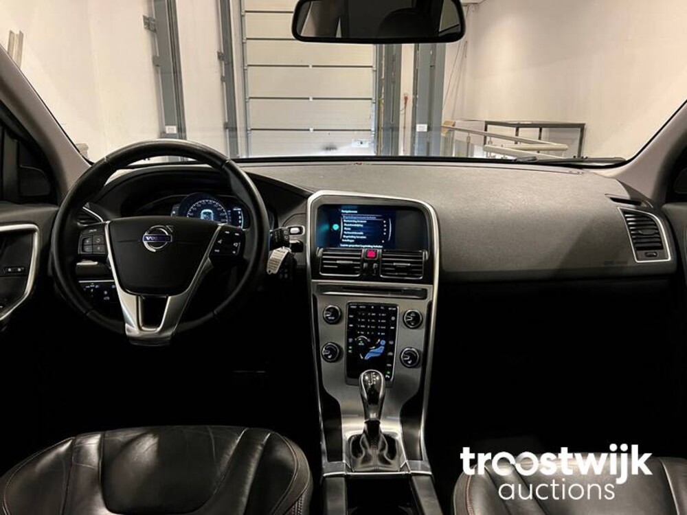 Volvo XC60 D3 R-Design 2.0 Auto