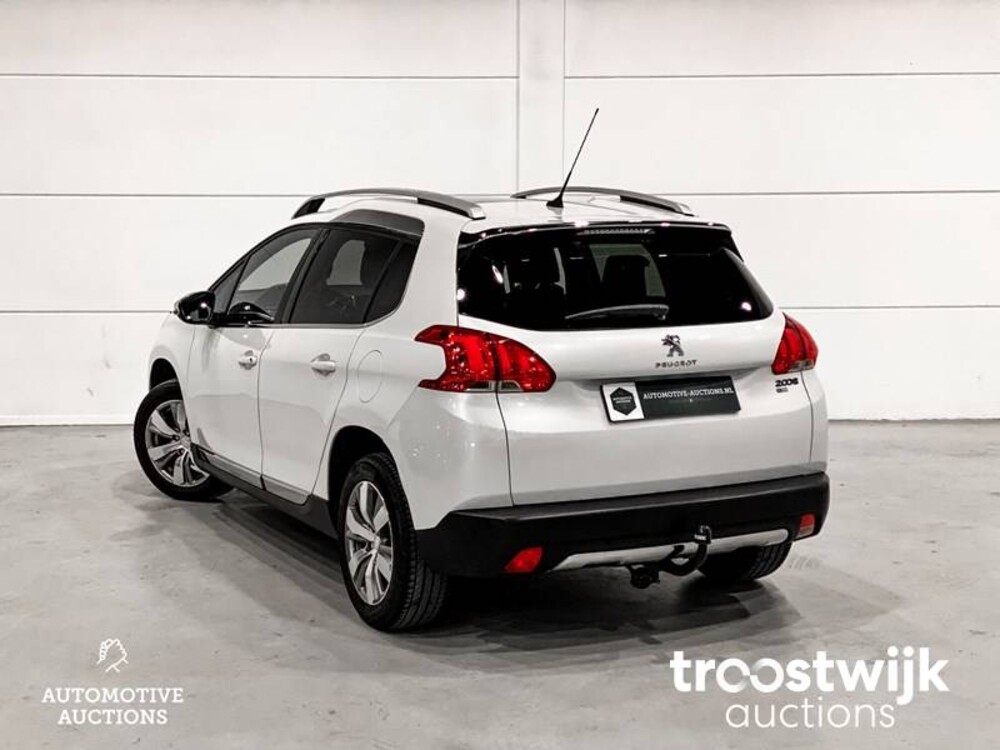 Peugeot 2008 1.2 VTi Allure Pack Premium Plus Auto