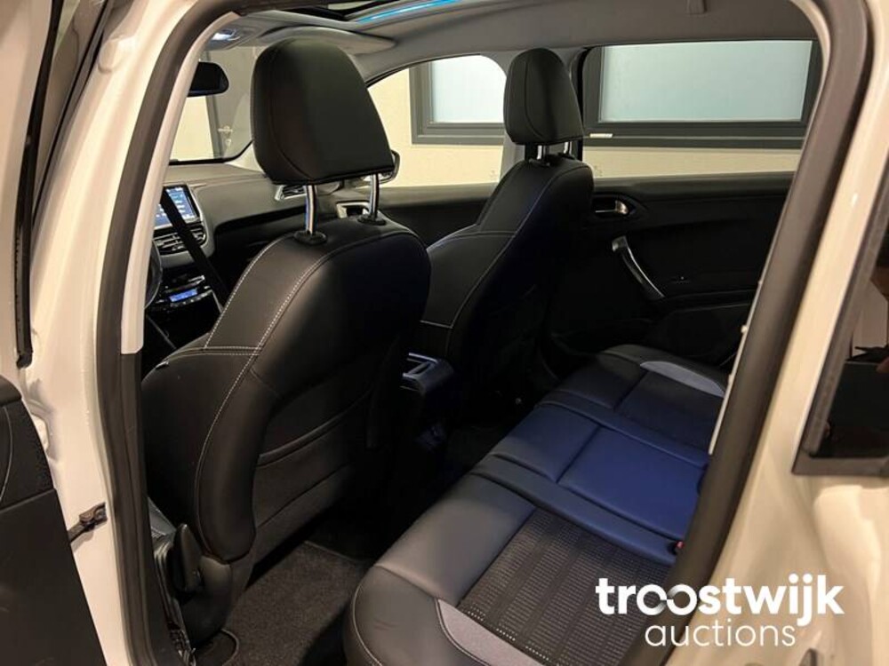 Peugeot 2008 1.2 VTi Allure Pack Premium Plus Auto