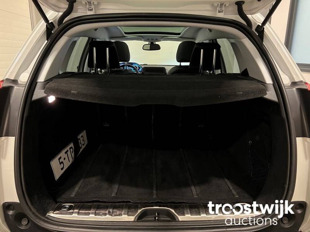 Peugeot 2008 1.2 VTi Allure Pack Premium Plus Auto