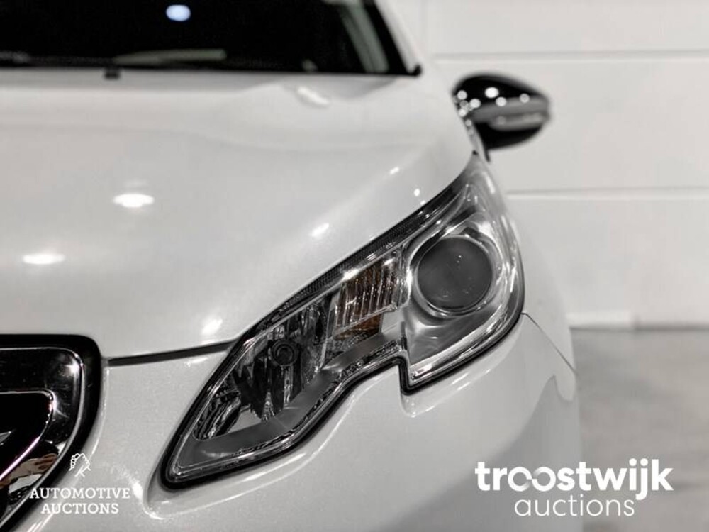 Peugeot 2008 1.2 VTi Allure Pack Premium Plus Auto