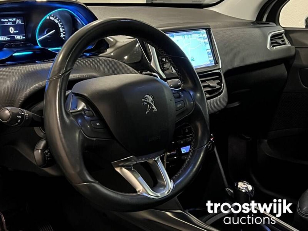 Peugeot 2008 1.2 VTi Allure Pack Premium Plus Auto