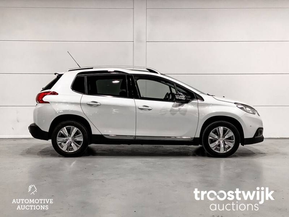 Peugeot 2008 1.2 VTi Allure Pack Premium Plus Auto