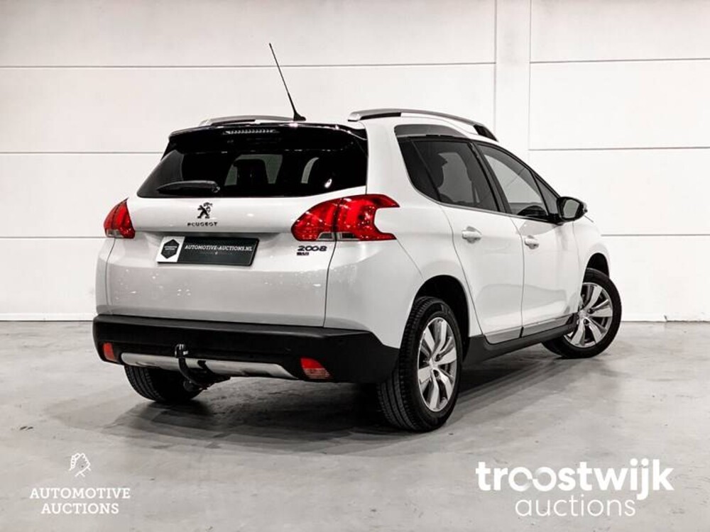 Peugeot 2008 1.2 VTi Allure Pack Premium Plus Auto