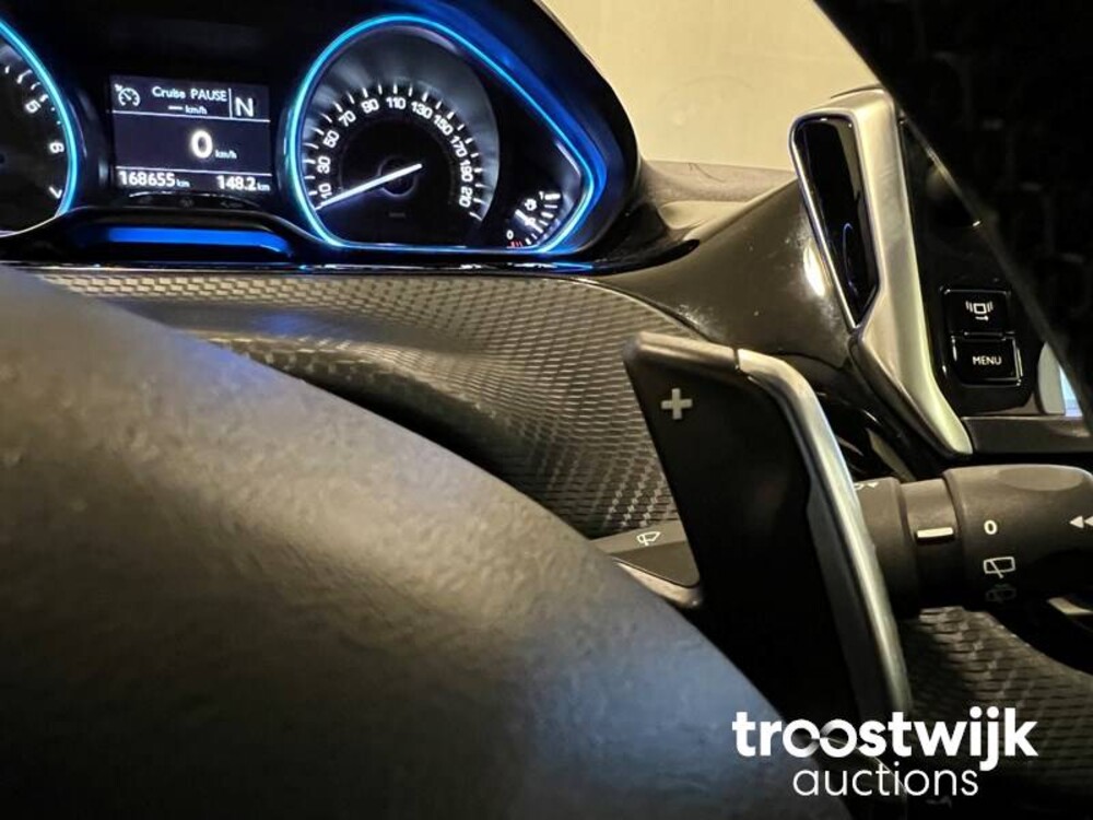 Peugeot 2008 1.2 VTi Allure Pack Premium Plus Auto