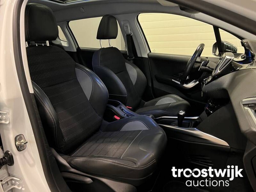 Peugeot 2008 1.2 VTi Allure Pack Premium Plus Auto