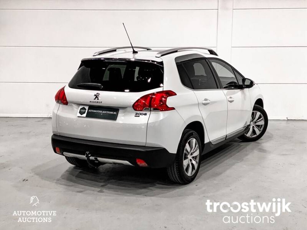 Peugeot 2008 1.2 VTi Allure Pack Premium Plus Auto