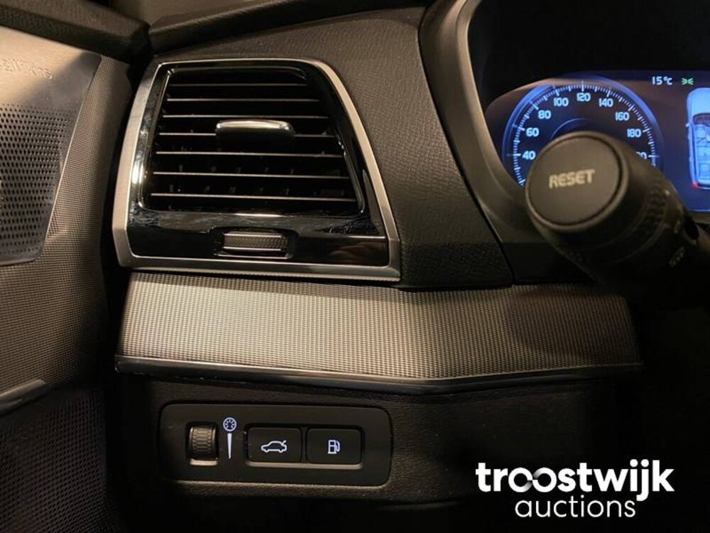 Volvo XC90 2.0 T8 Twin Engine AWD Inscription Auto