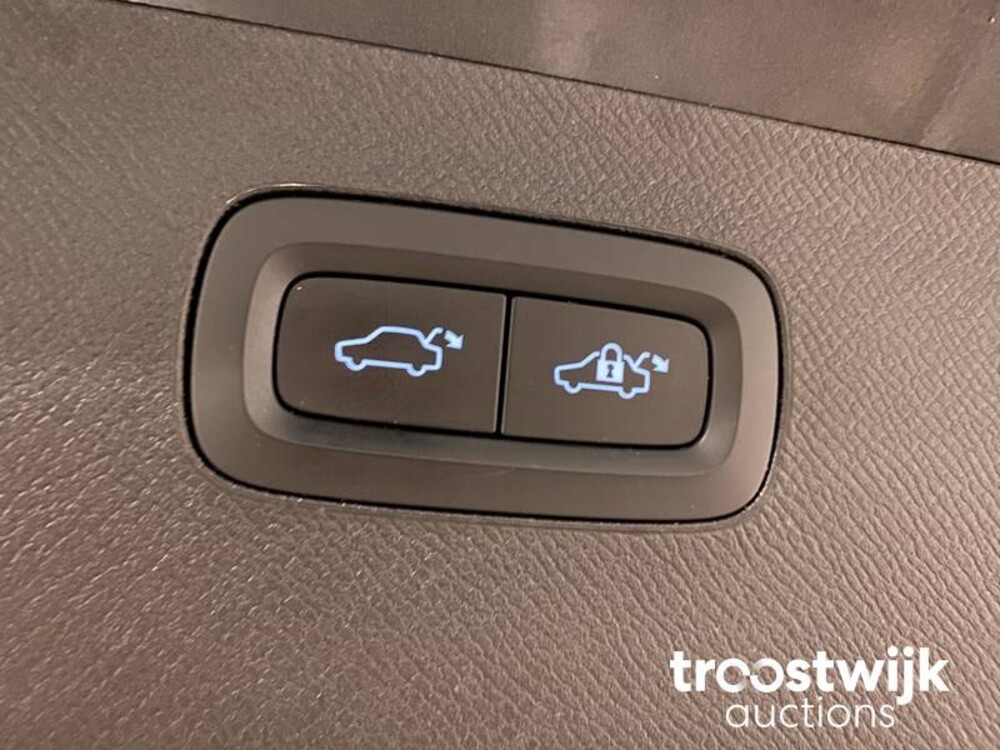 Volvo XC90 2.0 T8 Twin Engine AWD Inscription Auto