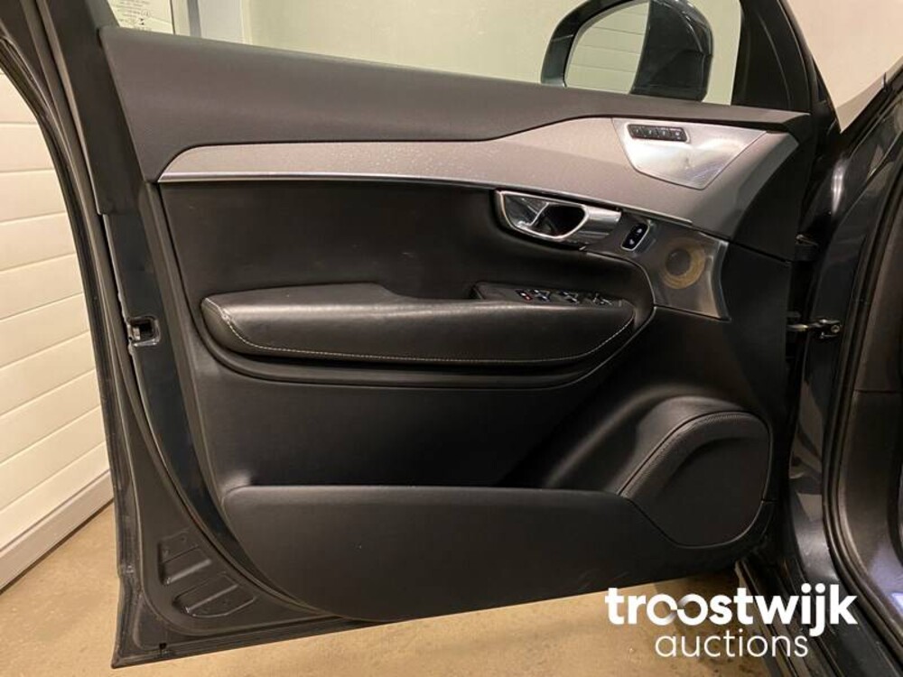 Volvo XC90 2.0 T8 Twin Engine AWD Inscription Auto