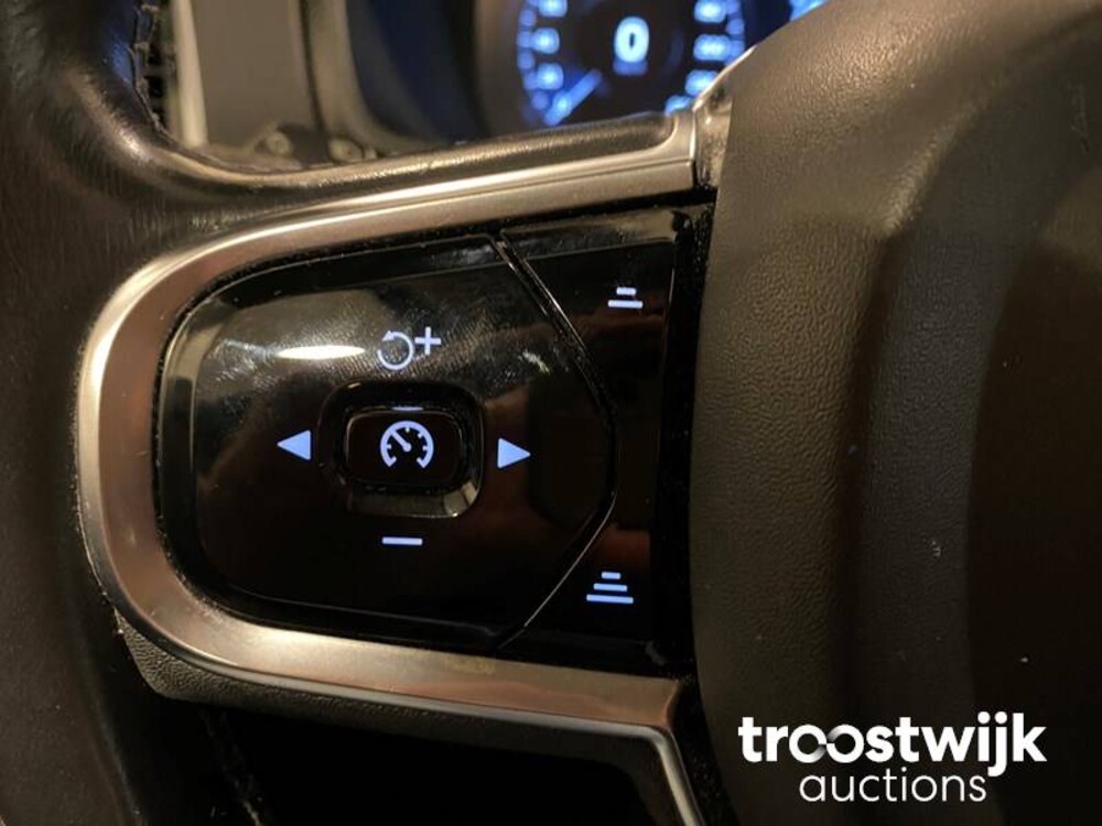 Volvo XC90 2.0 T8 Twin Engine AWD Inscription Auto