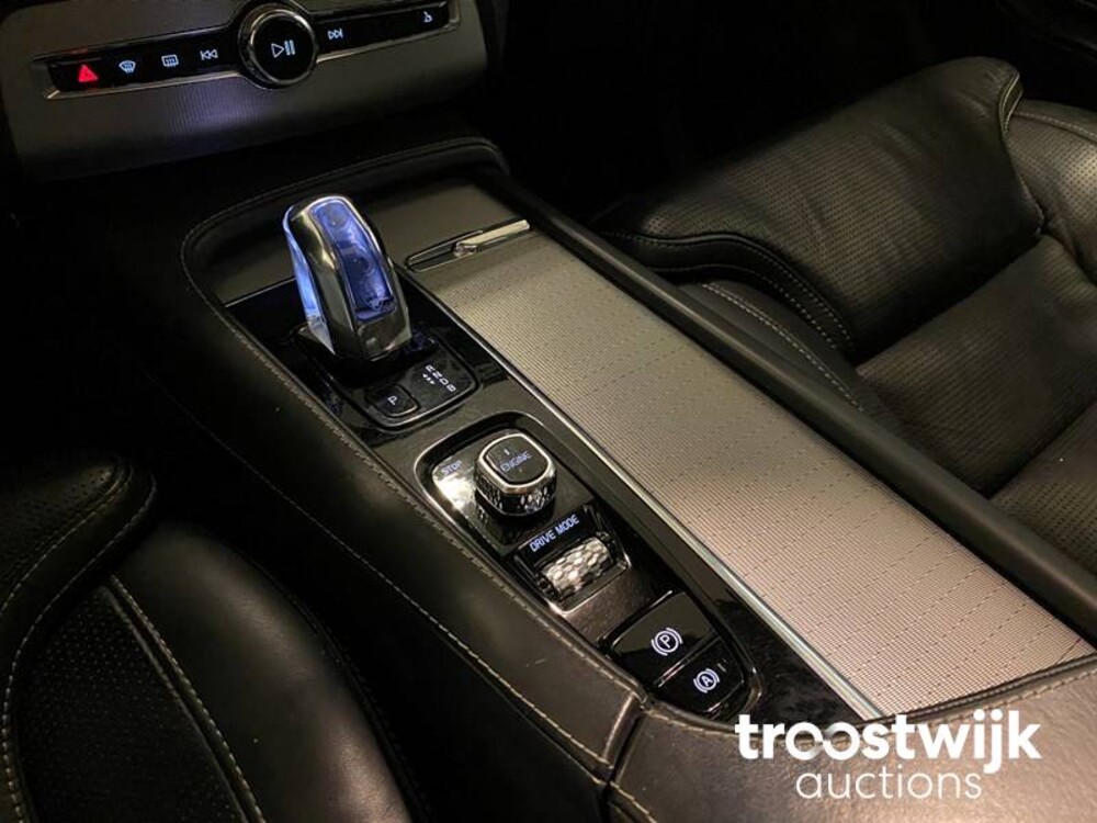 Volvo XC90 2.0 T8 Twin Engine AWD Inscription Auto