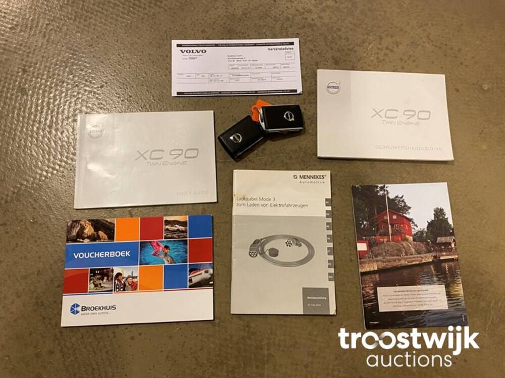 Volvo XC90 2.0 T8 Twin Engine AWD Inscription Auto