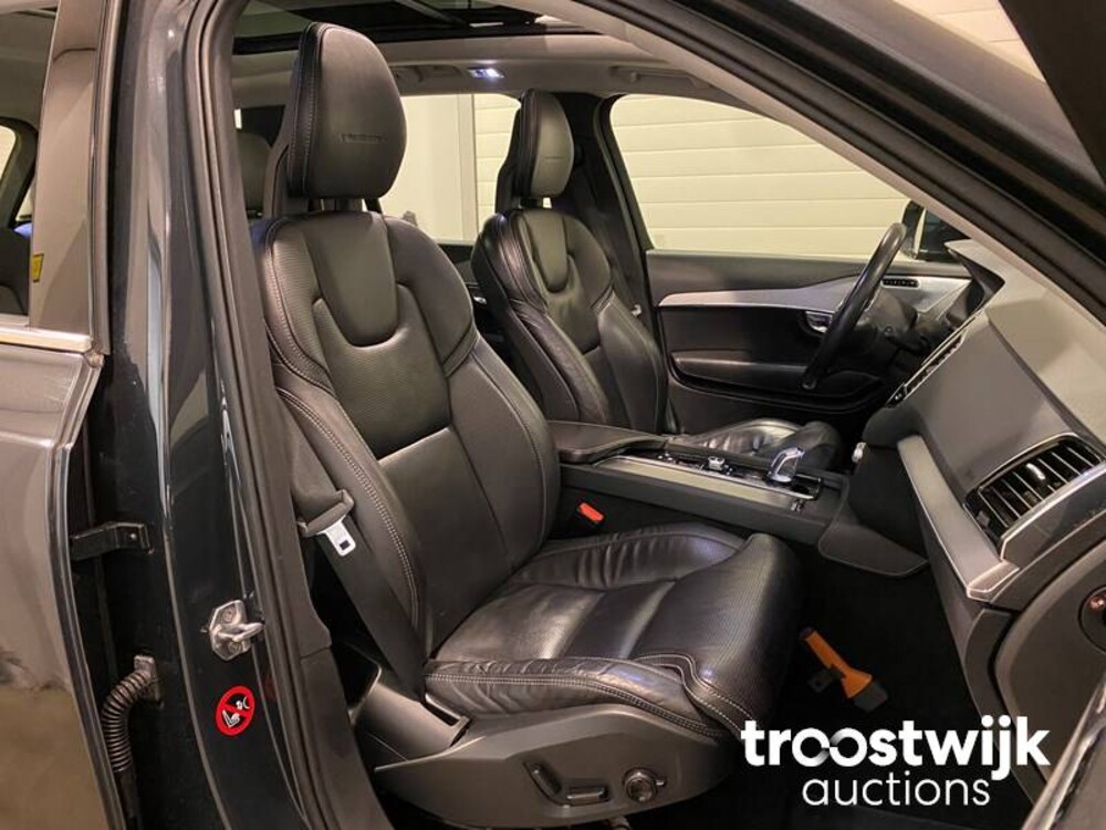 Volvo XC90 2.0 T8 Twin Engine AWD Inscription Auto