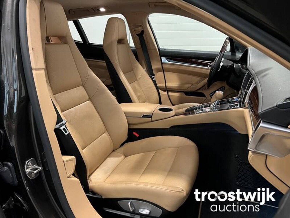 Porsche Panamera 3.6 Platinum Edition Auto