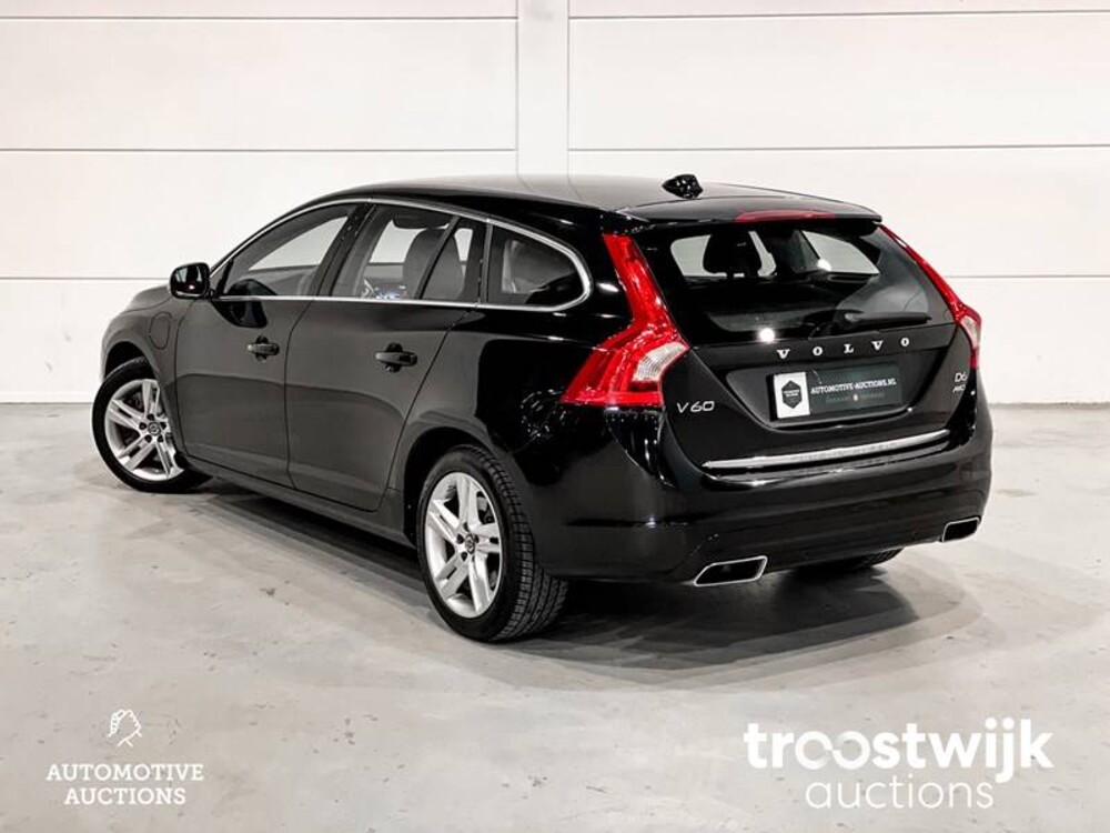 Volvo V60 2.4 D6 AWD Plug-In Hybrid Momentum Auto