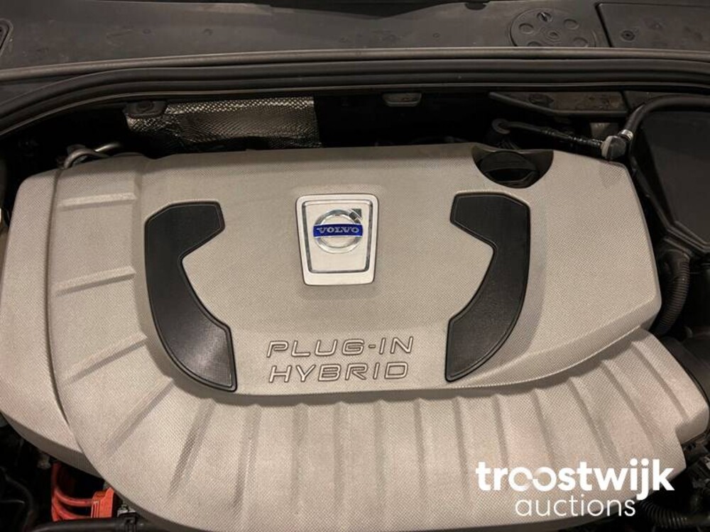 Volvo V60 2.4 D6 AWD Plug-In Hybrid Momentum Auto
