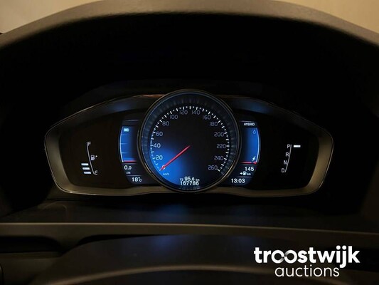 Volvo V60 2.4 D6 AWD Plug-In Hybrid Momentum Auto