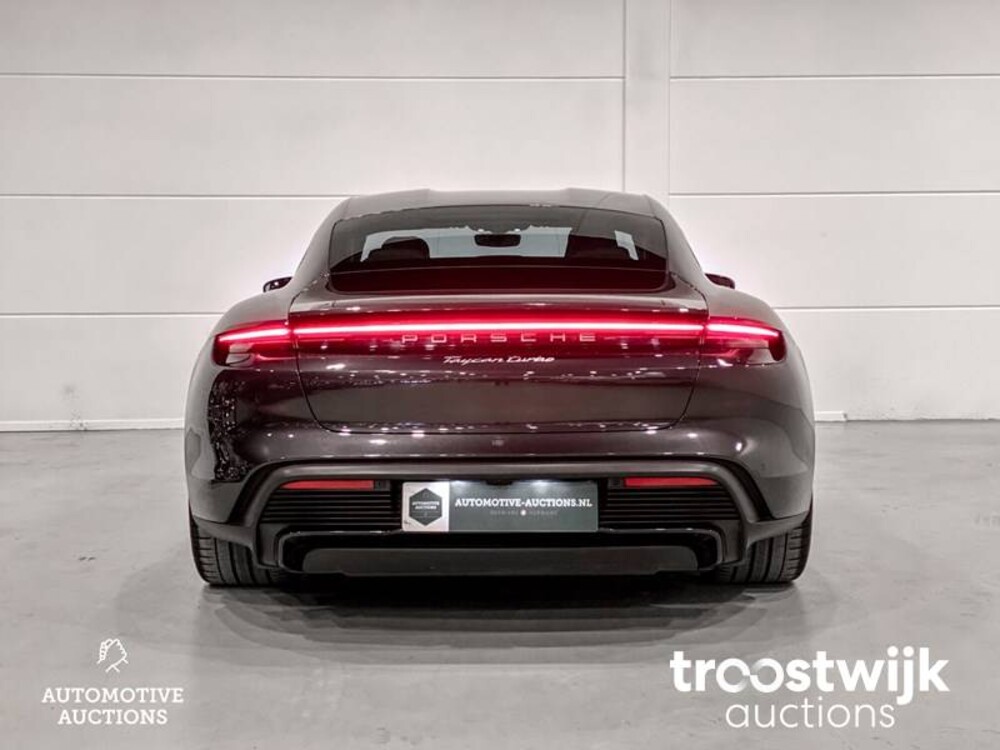 Porsche Taycan Turbo SportChrono SportDesign 680pk 2020