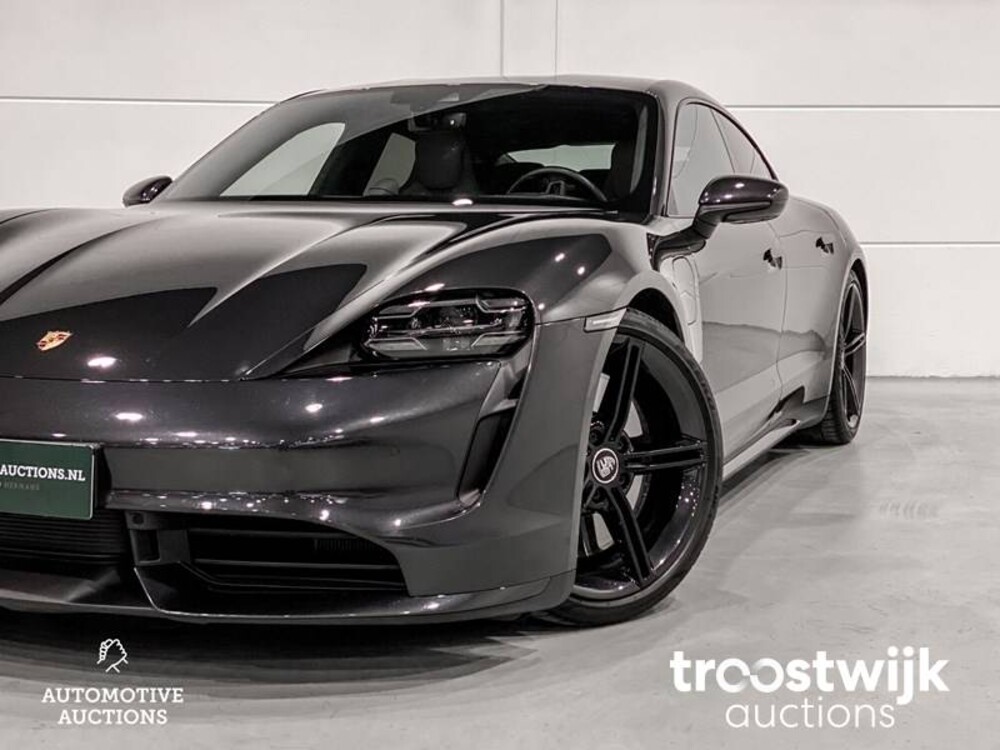 Porsche Taycan Turbo SportChrono SportDesign 680pk 2020