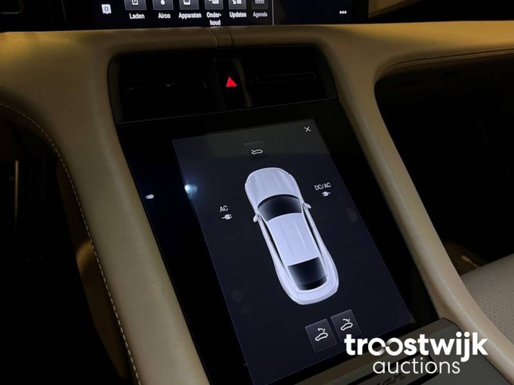 Porsche Taycan Turbo SportChrono SportDesign 680pk 2020