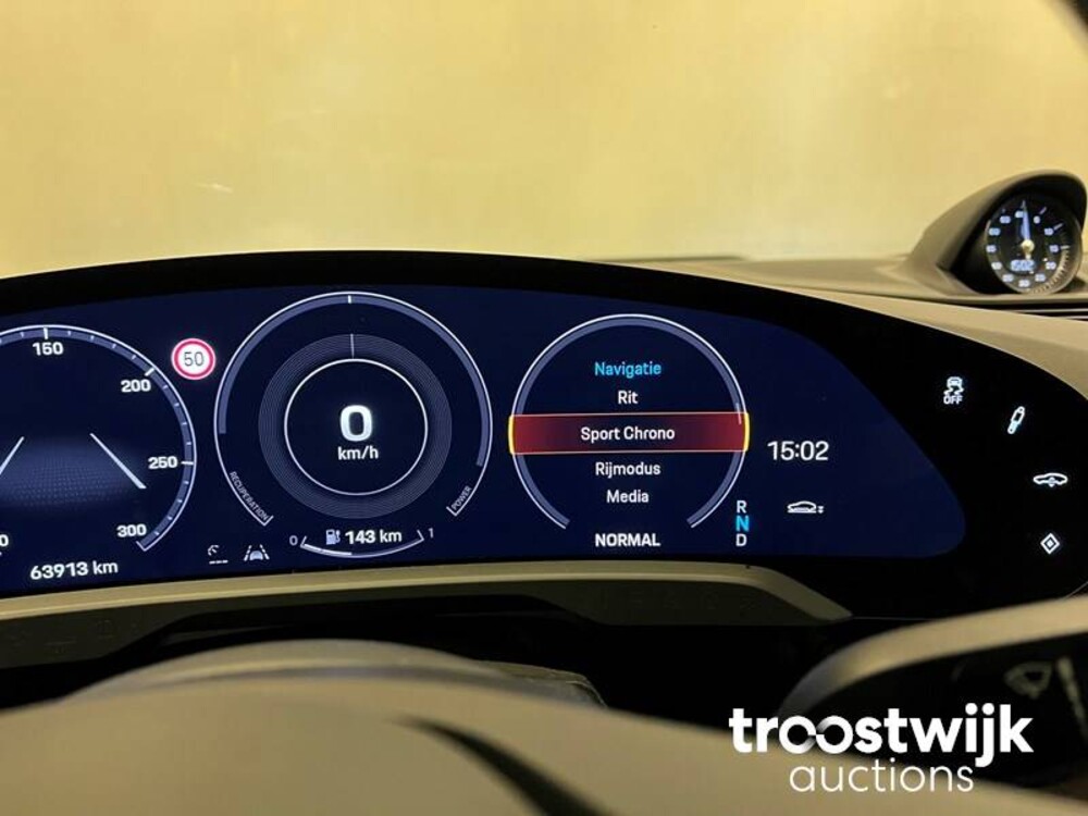 Porsche Taycan Turbo SportChrono SportDesign 680pk 2020