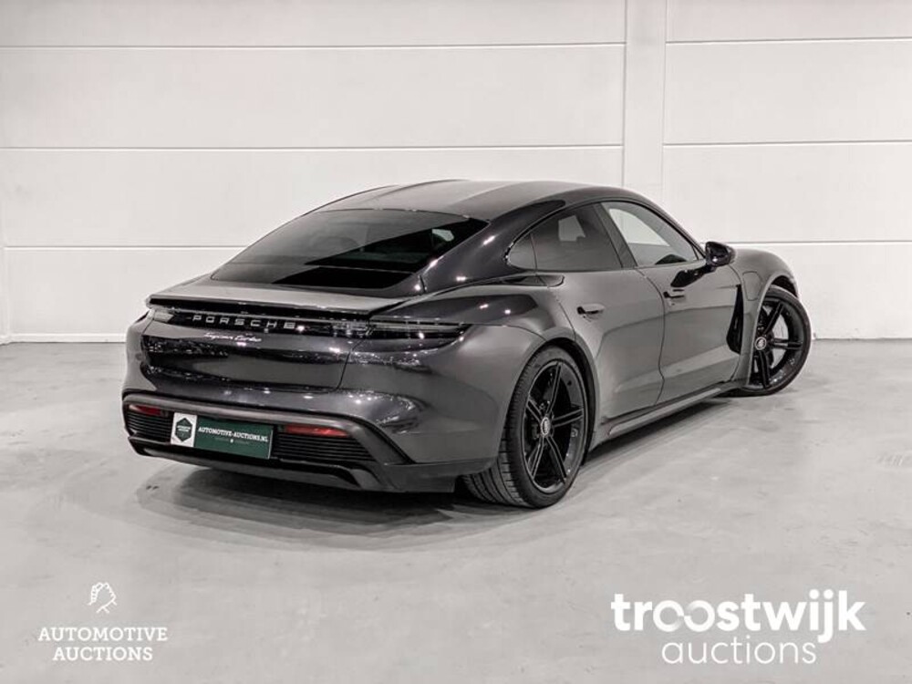 Porsche Taycan Turbo SportChrono SportDesign 680pk 2020