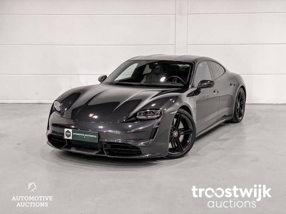 Porsche Taycan Turbo SportChrono SportDesign 680pk 2020