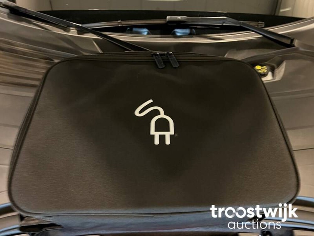 Porsche Taycan Turbo SportChrono SportDesign 680pk 2020