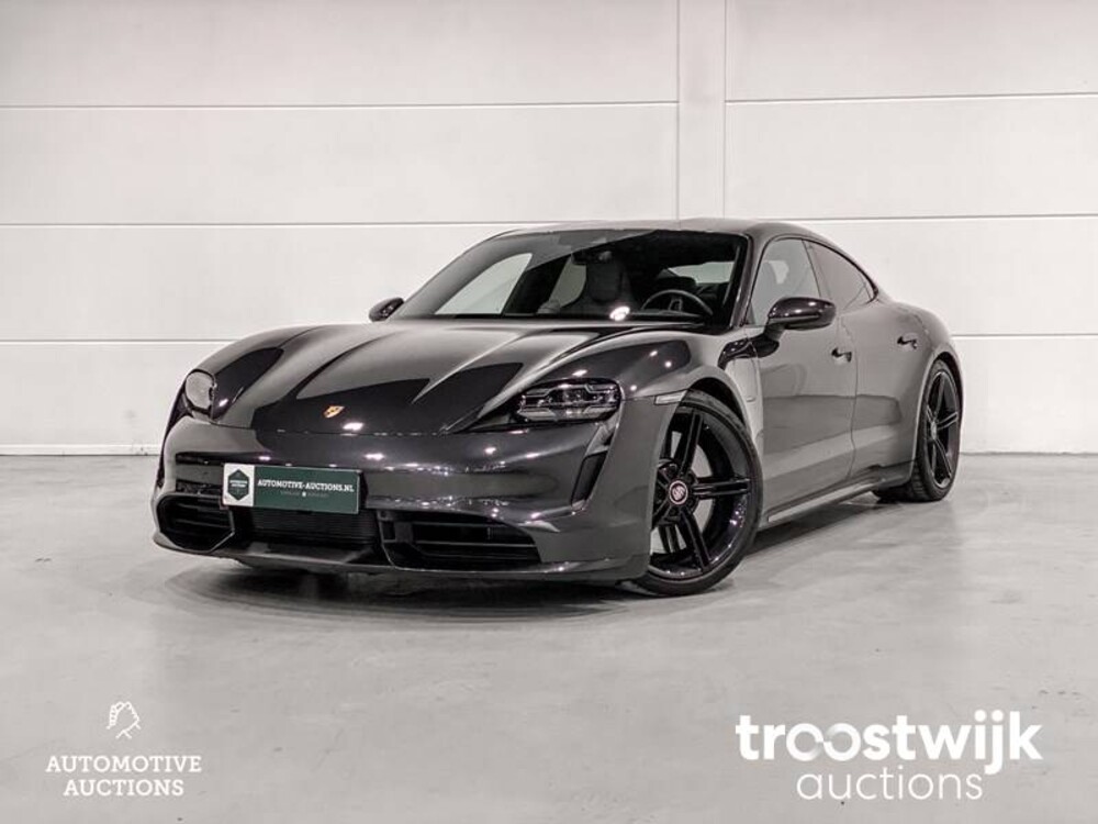 Porsche Taycan Turbo SportChrono SportDesign 680pk 2020