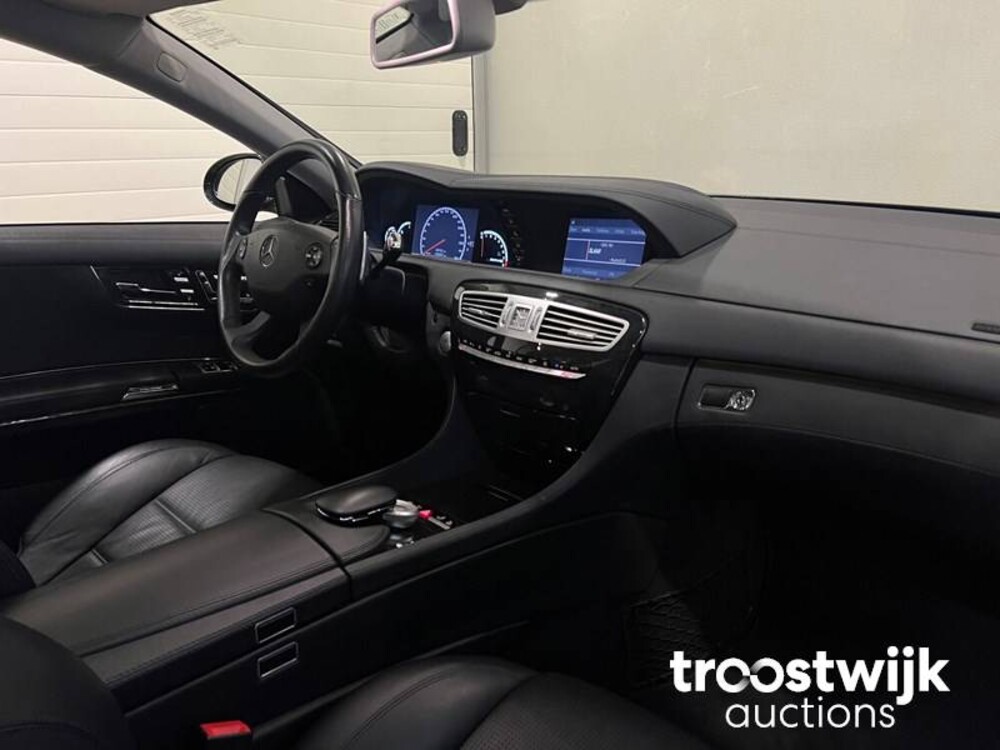 Mercedes-Benz CL63 AMG Auto